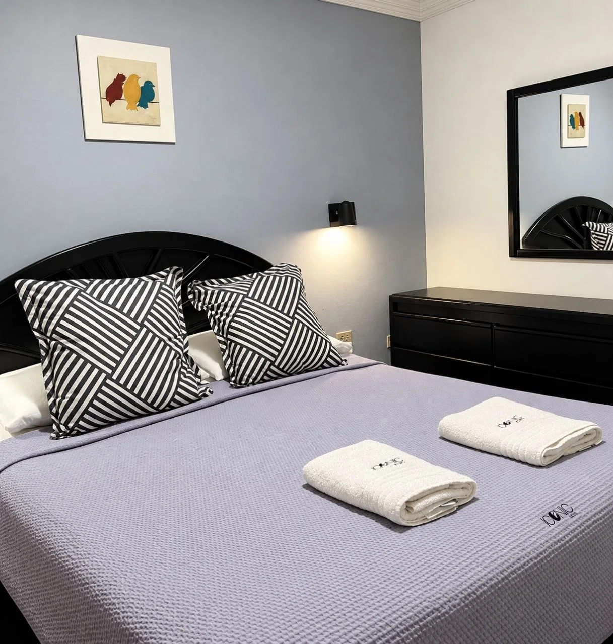 Habitación Matrimonial, vista de la cama con toallas